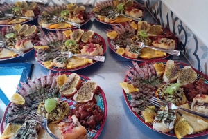 Lampedusa: cruzeiro de barco com paragens para nadar e almoço italiano