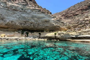 Lampedusa: cruzeiro de barco com paragens para nadar e almoço italiano