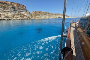 Lampedusa: Elegante dag rondvaart met lunch aan boord