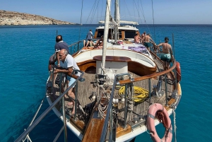Lampedusa: Elegante dag rondvaart met lunch aan boord