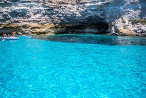 Lampedusa: Passeio de iate, paradas para banho e almoço típico