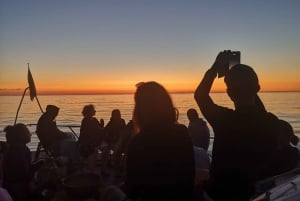 Lampedusa: Passeio de iate, paradas para banho e almoço típico