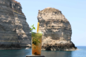 Lampedusa: Passeio de barco em um navio pirata com almoço e música