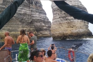 Lampedusa: Yachtausflug, Badestopps und typisches Mittagessen