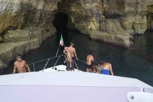 Lampedusa: Yachtausflug, Badestopps und typisches Mittagessen