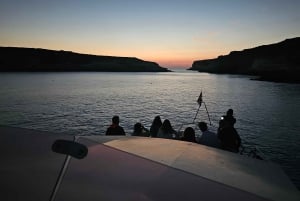 Lampedusa: Yachtausflug, Badestopps und typisches Mittagessen