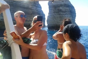 Lampedusa: Yachtausflug, Badestopps und typisches Mittagessen