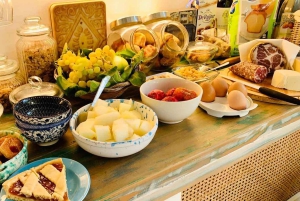 Lecce: e-bike tour to the sea with Salento brunch at the castle of Acaia