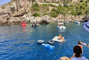 Letojanni og Taormina: PRIVAT DAGSOMVISNING og PRIVAT DELFINOMVISNING