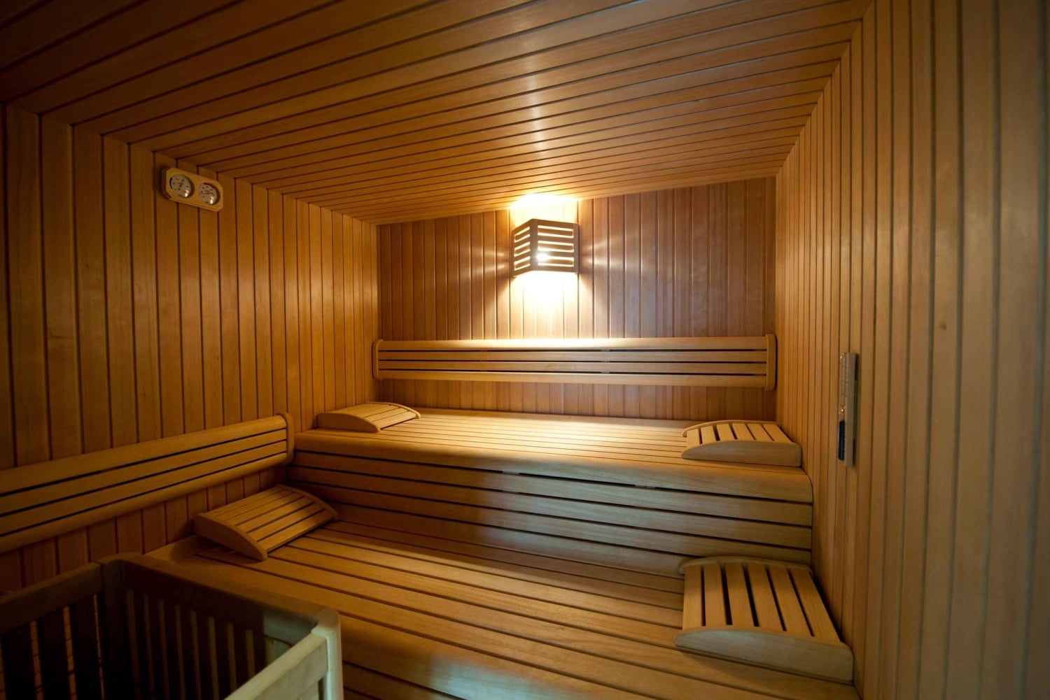 Linguaglossa: Turkish Spa and Massage with Wine Tasting