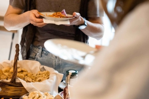 Partinico: Spasertur i en siciliansk olivenlund og hjemmelaget aperitiff