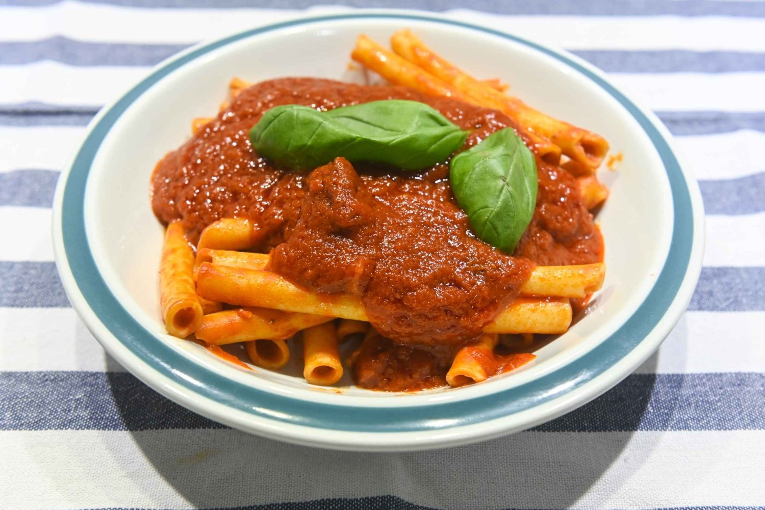 Mesina: Clase de cocina de pasta y tiramisú en casa de un lugareño