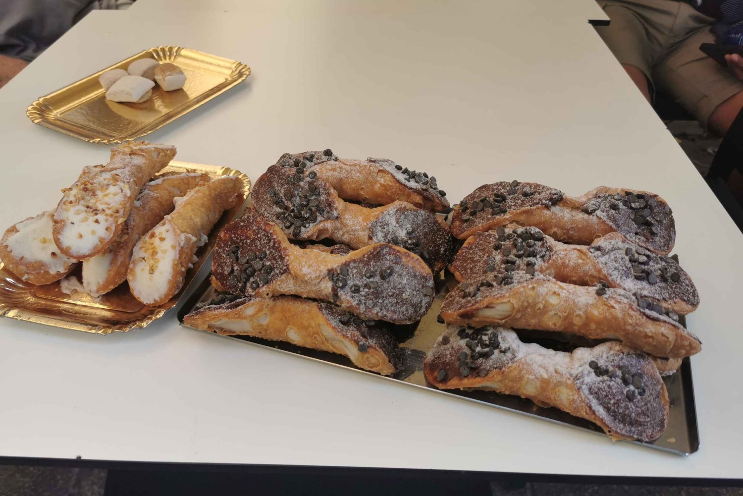 Passeio a pé pela comida de rua de Messina e espetáculo do relógio astronómico