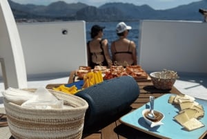 Mondello: Tour in barca della costa di 4 ore con aperitivo e bagno