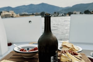 Mondello: Tour in barca della costa di 4 ore con aperitivo e bagno