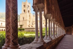 Ingresso ao claustro de Monreale com aplicação áudio