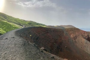 Etna: vandring till kratrarna från utbrottet 2002