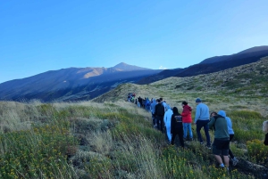 Etna: rondleiding met 4x4 en trektocht naar de noordelijke bovenste kraters