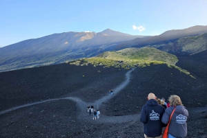 Etna: rondleiding met 4x4 en trektocht naar de noordelijke bovenste kraters
