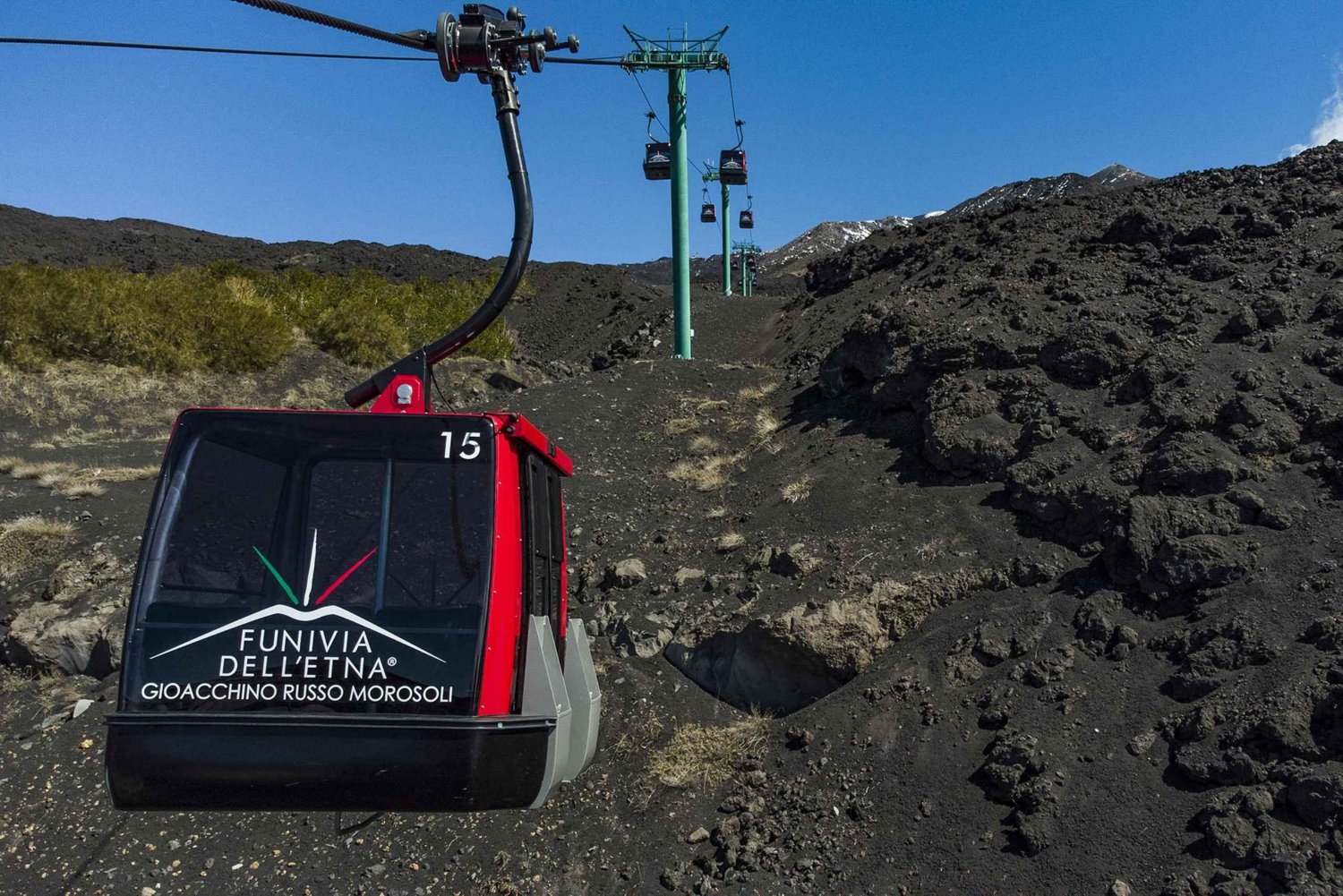 Mont Etna : Billets aller-retour pour le téléphérique et le bus 4x4