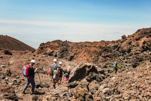Monte Etna: impresionante caminata a la cima con entrada incluida