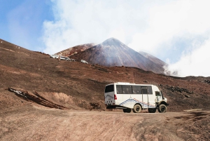 Monte Etna: impresionante caminata a la cima con entrada incluida
