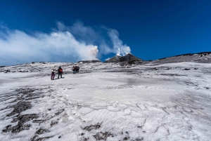 Monte Etna: impresionante caminata a la cima con entrada incluida