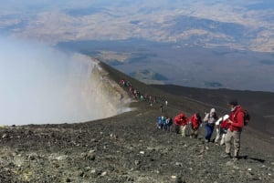 Mount Etna: Summit Crater Trek met kabelbaan en 4x4-optie