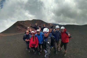 Escursione guidata ai crateri sommitali a 3.000 metri di altezza