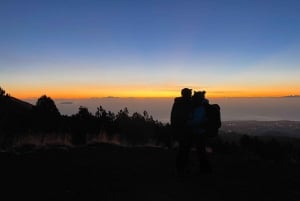 Mount Etna: Sunrise Excursion with an expert Local Guide