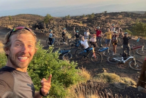 Mount Etna: Sunset e-bike day trip