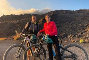 Mount Etna: Sunset e-bike day trip
