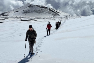 Etna: tour dei crateri sommitali in funivia e jeep 4x4