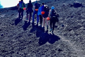 Etna: tour dei crateri sommitali in funivia e jeep 4x4