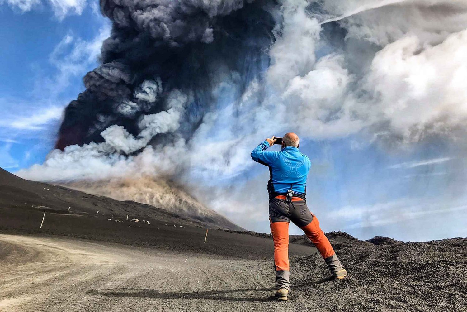 Etna: wędrówka na 3000 m z kolejką linową i 4x4