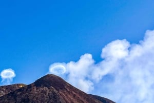 Etna: wędrówka na 3000 m z kolejką linową i 4x4