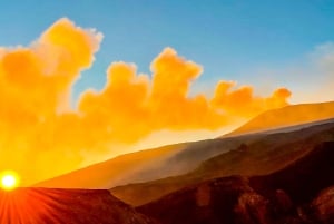 Etna: wędrówka na 3000 m z kolejką linową i 4x4