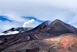 Etna: wędrówka na 3000 m z kolejką linową i 4x4