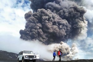 Etna: wędrówka na 3000 m z kolejką linową i 4x4