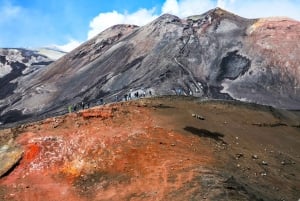 Etna: wędrówka na 3000 m z kolejką linową i 4x4