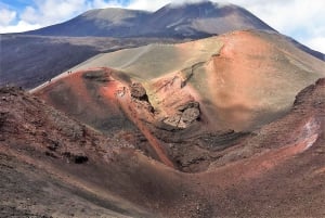 Etna: wędrówka na 3000 m z kolejką linową i 4x4