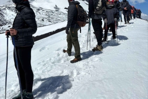 Etna med upphämtning och avlämning från Catania: 3000 meter med linbana och jeep