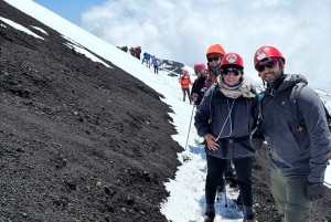Etna med upphämtning och avlämning från Catania: 3000 meter med linbana och jeep