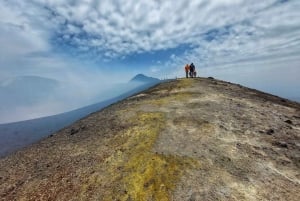 Ätna mit Abholung und Rückfahrt von Catania: 3000 Meter mit Seilbahn und Jeep
