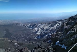 Monte Etna: Excursão de trekking de inverno com traslado opcional para Catânia