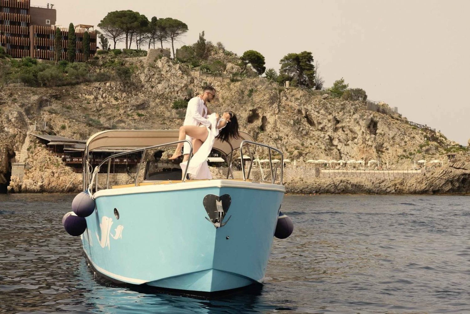 Naxos: Crociera sull'Isola Bella con bagno, frutta e prosecco