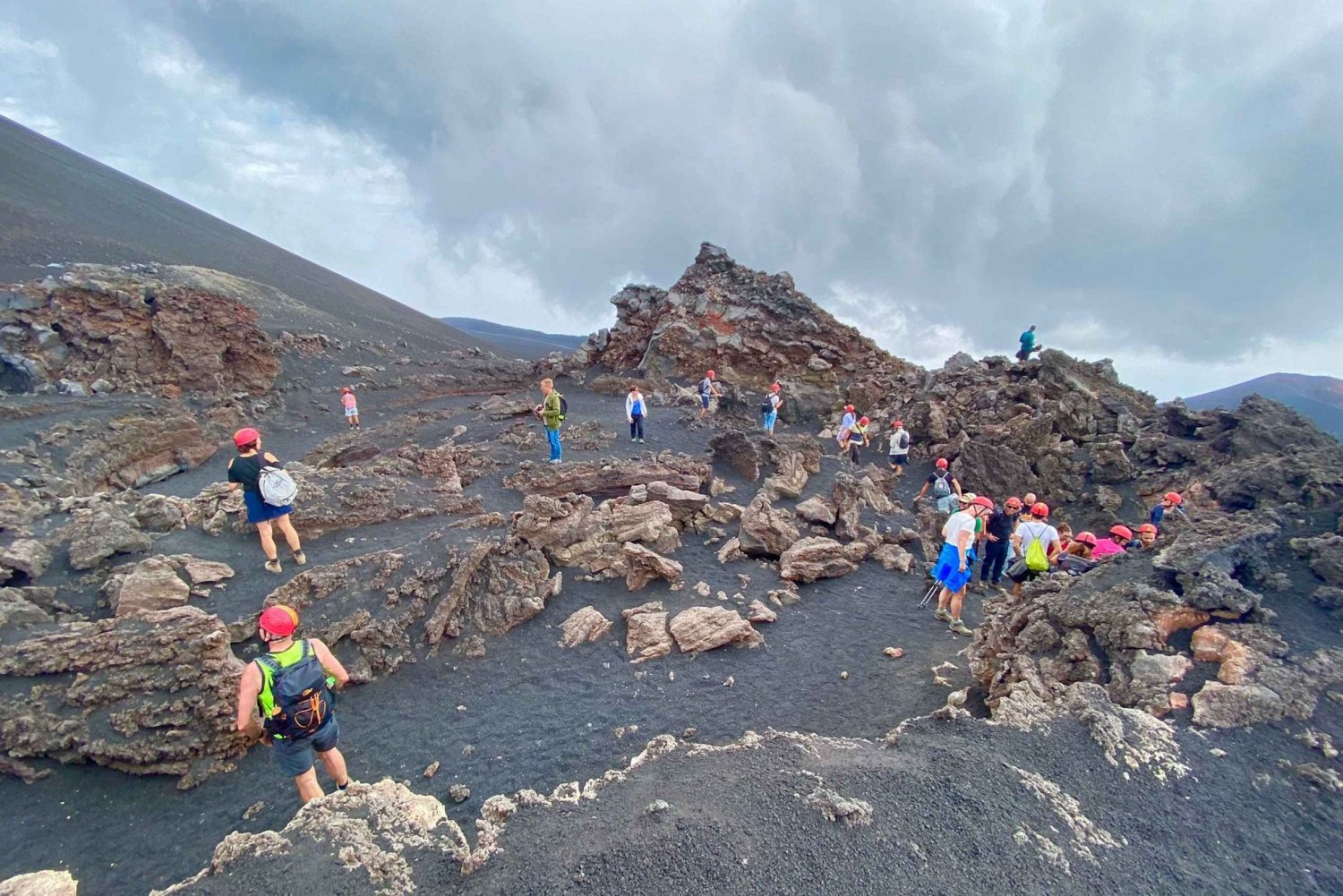 Nicolosi: Excursão às crateras do Etna a 3000 metros de altitude.