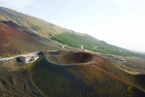 Nicolosi: Udflugt til Etnas kratere i 3000 meters højde.