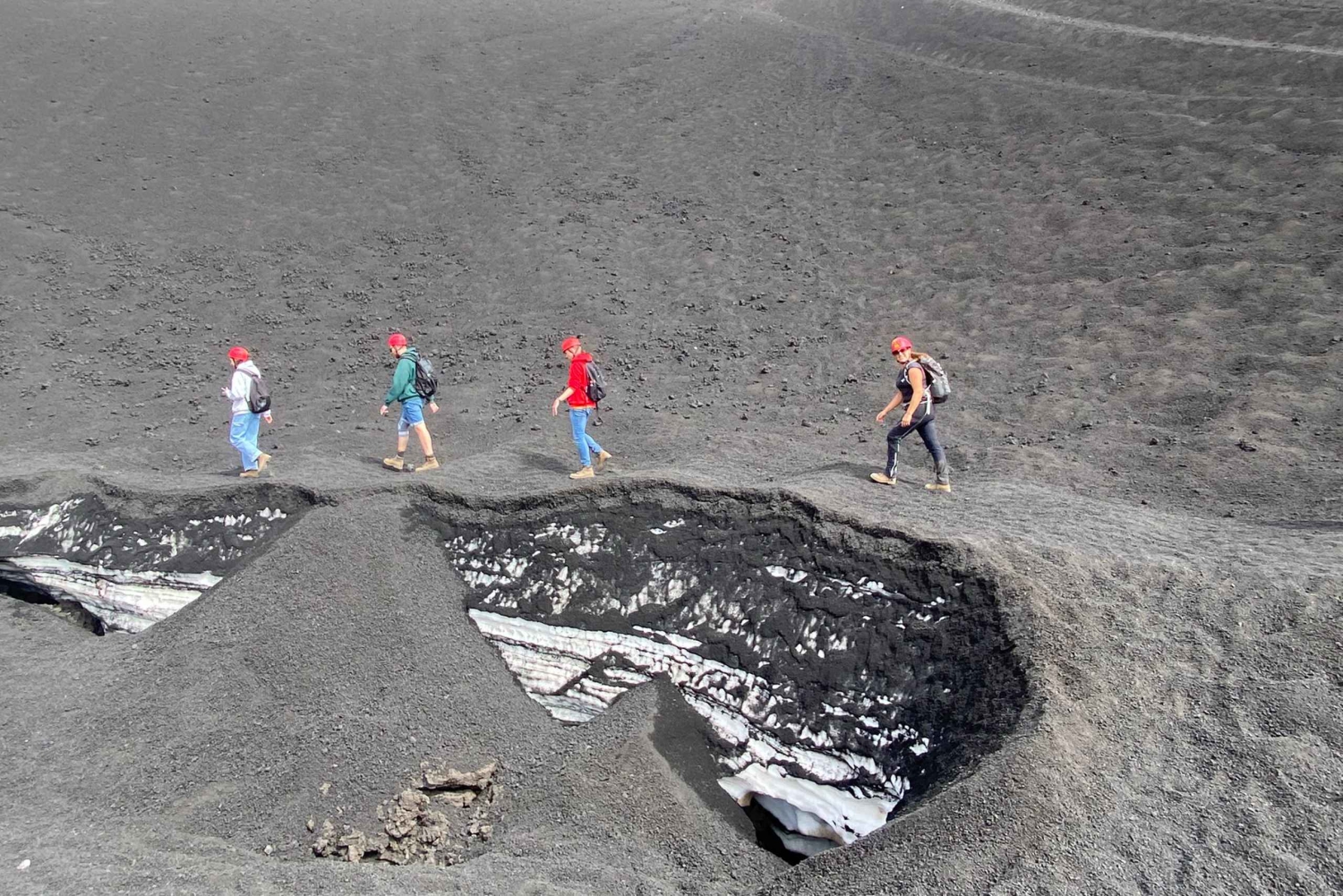 Nicolosi: Excursão às crateras do Etna a 3000 metros de altitude.