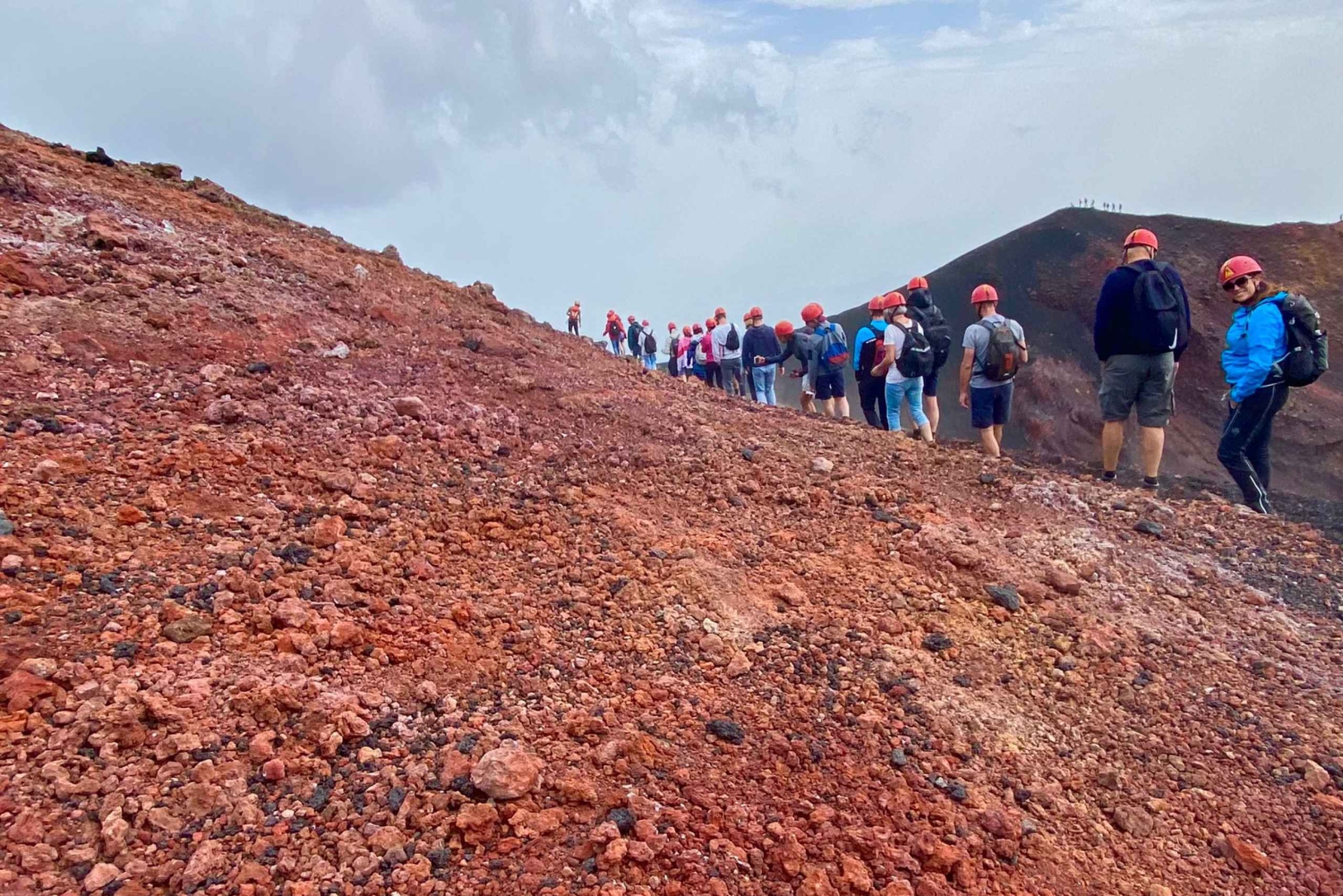 Nicolosi: Excursão às crateras do Etna a 3000 metros de altitude.